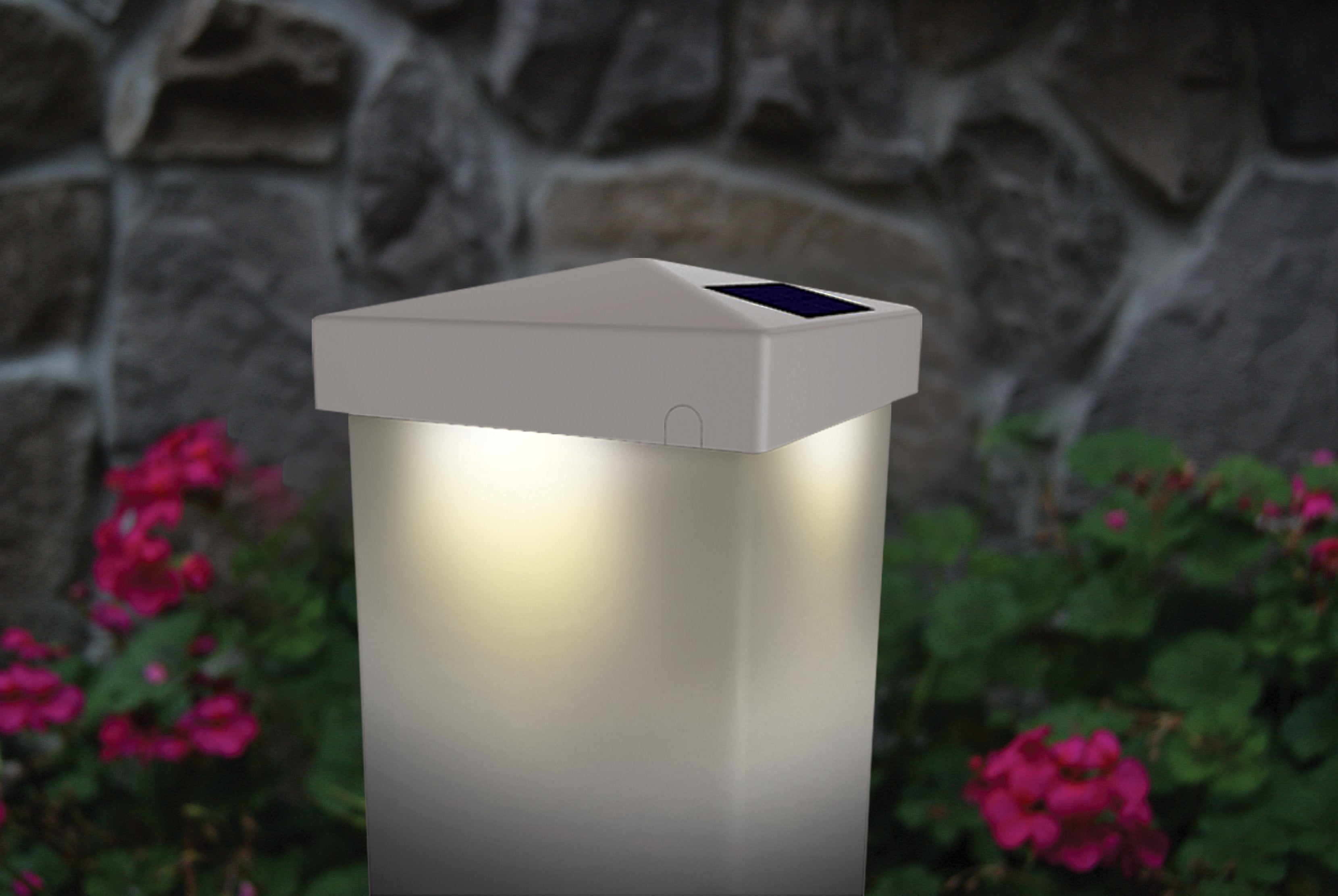Classy Pyramid Solar Post Cap