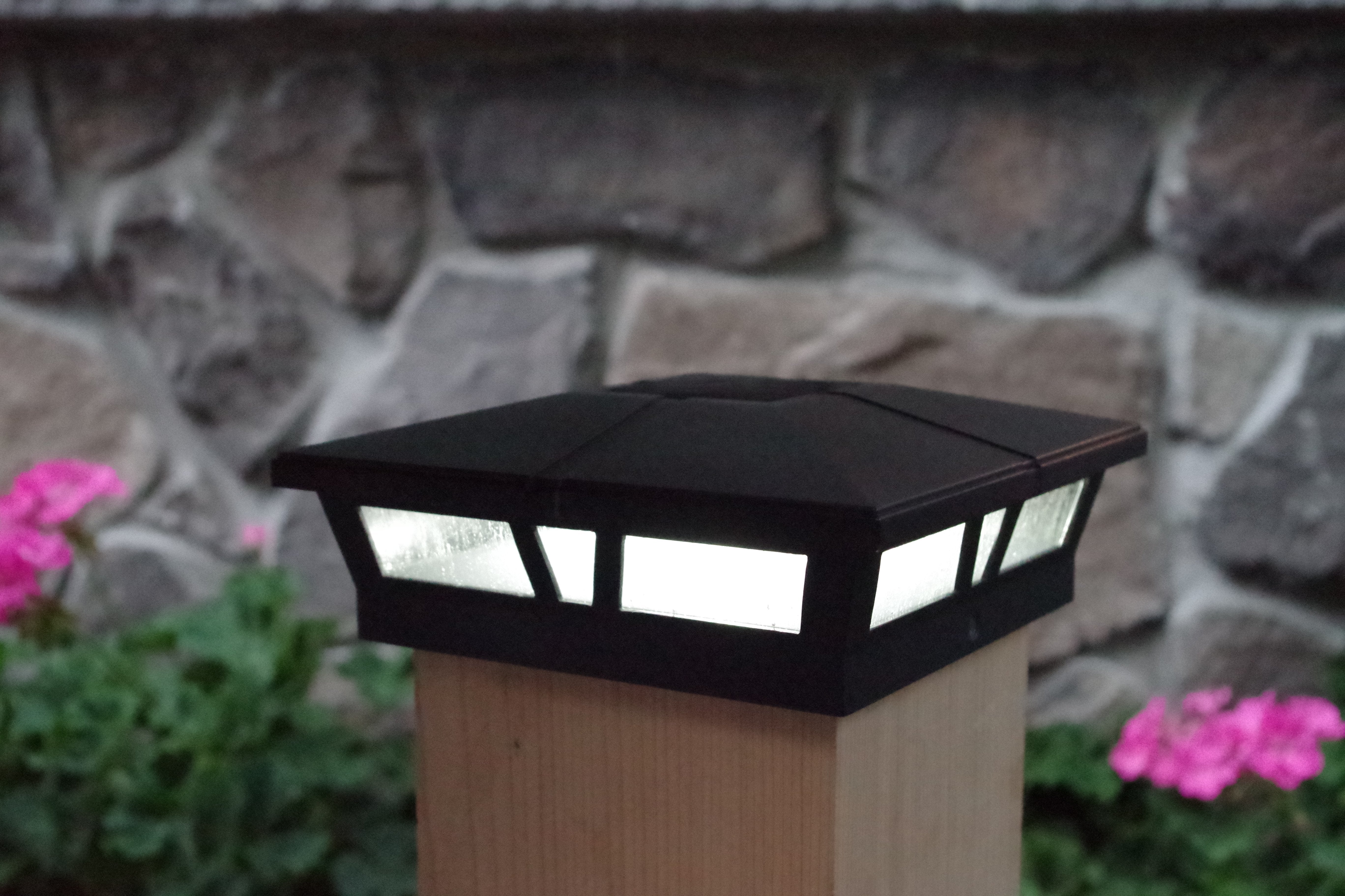 Classy Cambridge Solar Post Cap